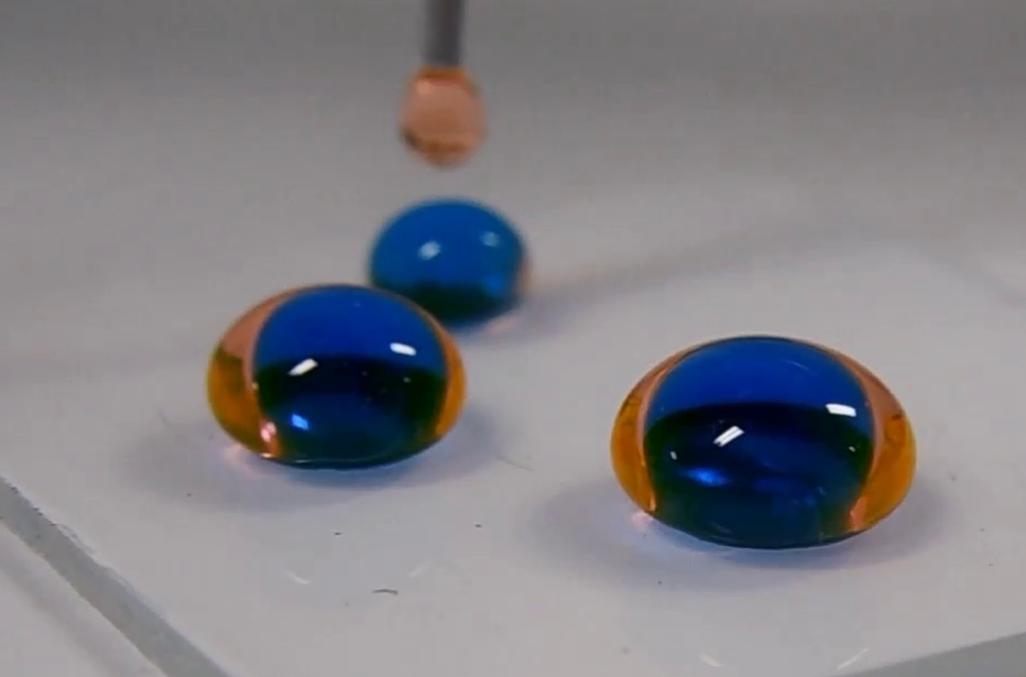 Superamphiphobic Bionic Proboscis for Contamination-Free Manipulation of Nano- and Core-Shell Droplets